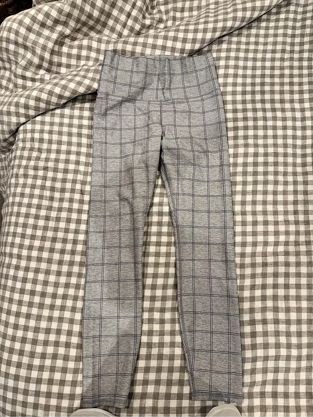 Vuori Gray Heather Plaid High Rise Leggings